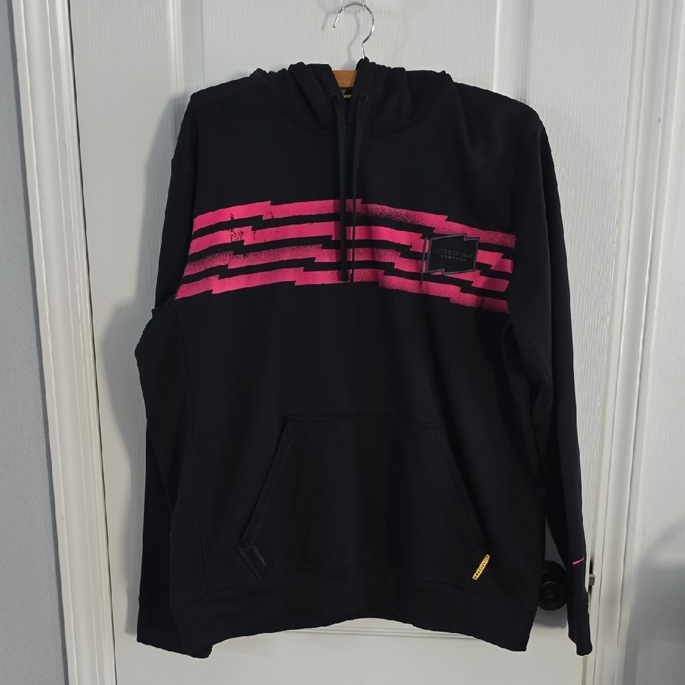 Nike Men's Black and Pink Graphic Sweater
